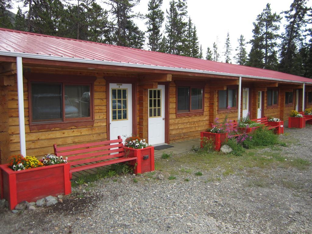 Spirit Lake Lodge Whitehorse Esterno foto