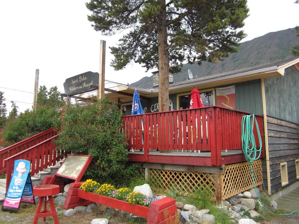 Spirit Lake Lodge Whitehorse Esterno foto