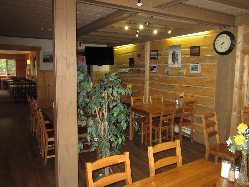 Spirit Lake Lodge Whitehorse Esterno foto