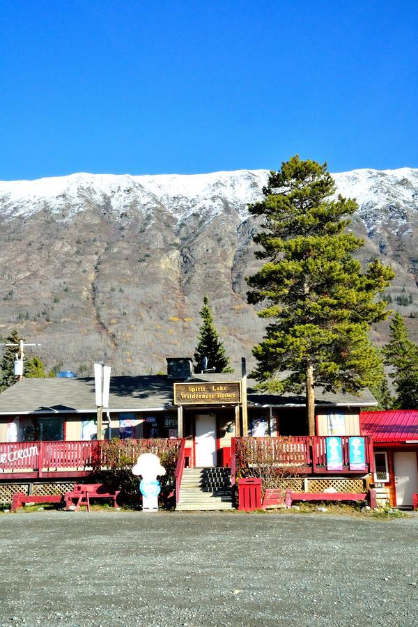 Spirit Lake Lodge Whitehorse Esterno foto